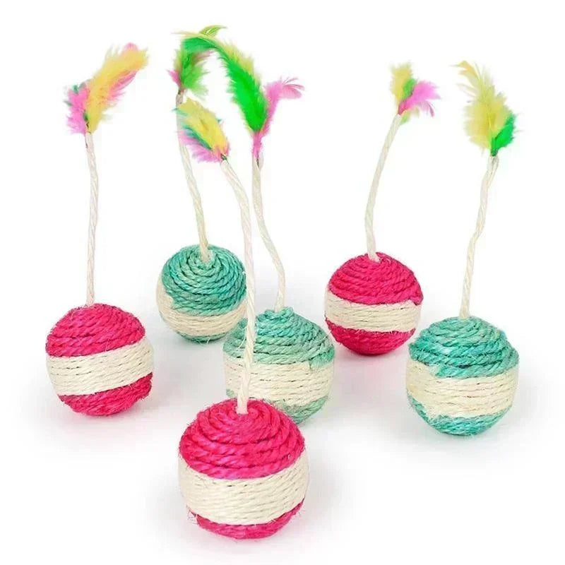 Sisal Scratching Ball with Feather – Interactive Cat Toy